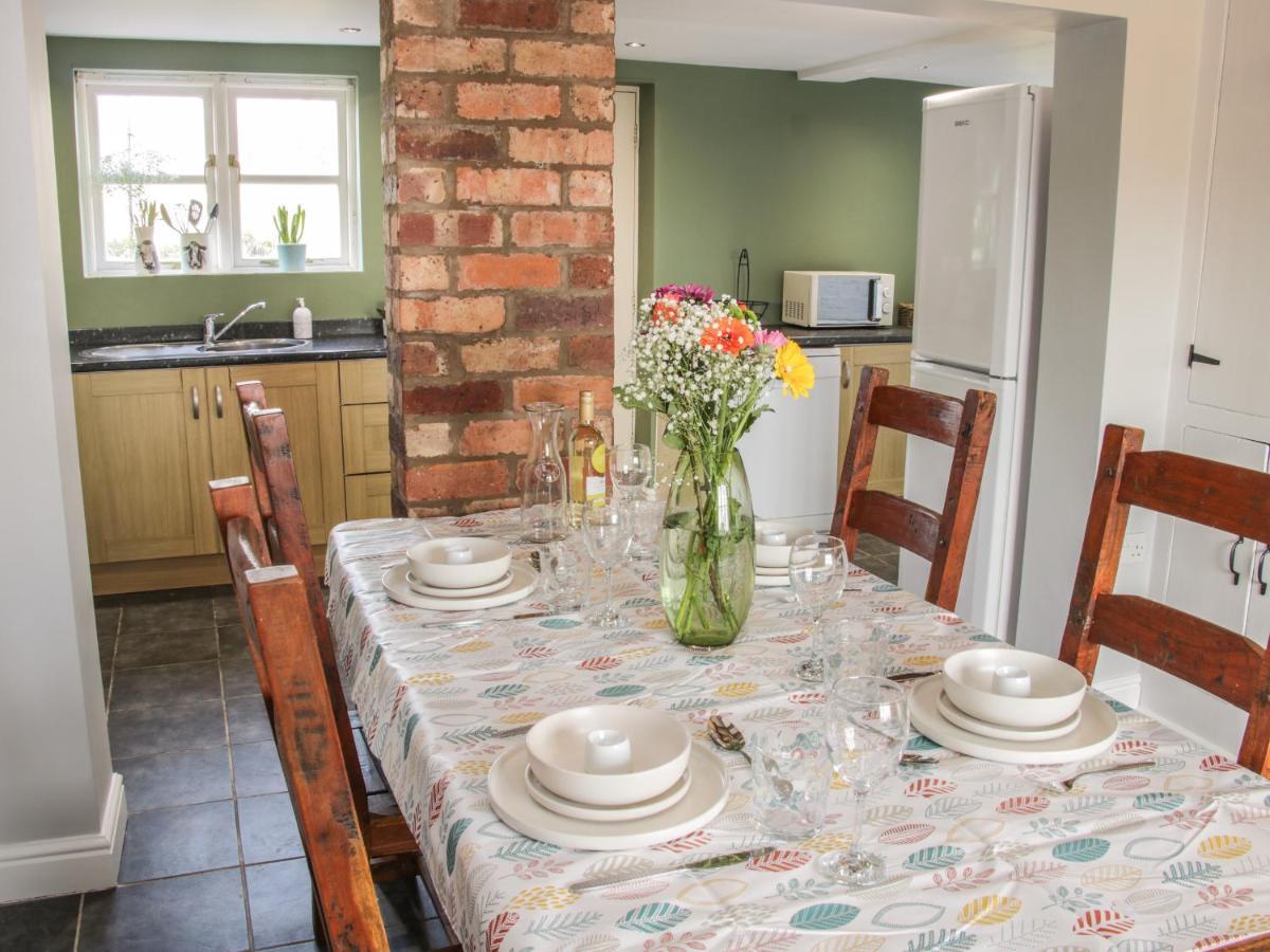 1 Royal Oak Cottages Shrewsbury Exteriör bild
